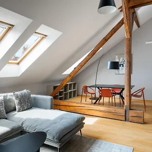 https://hunger-wall-residence.praguehotelsweb.com